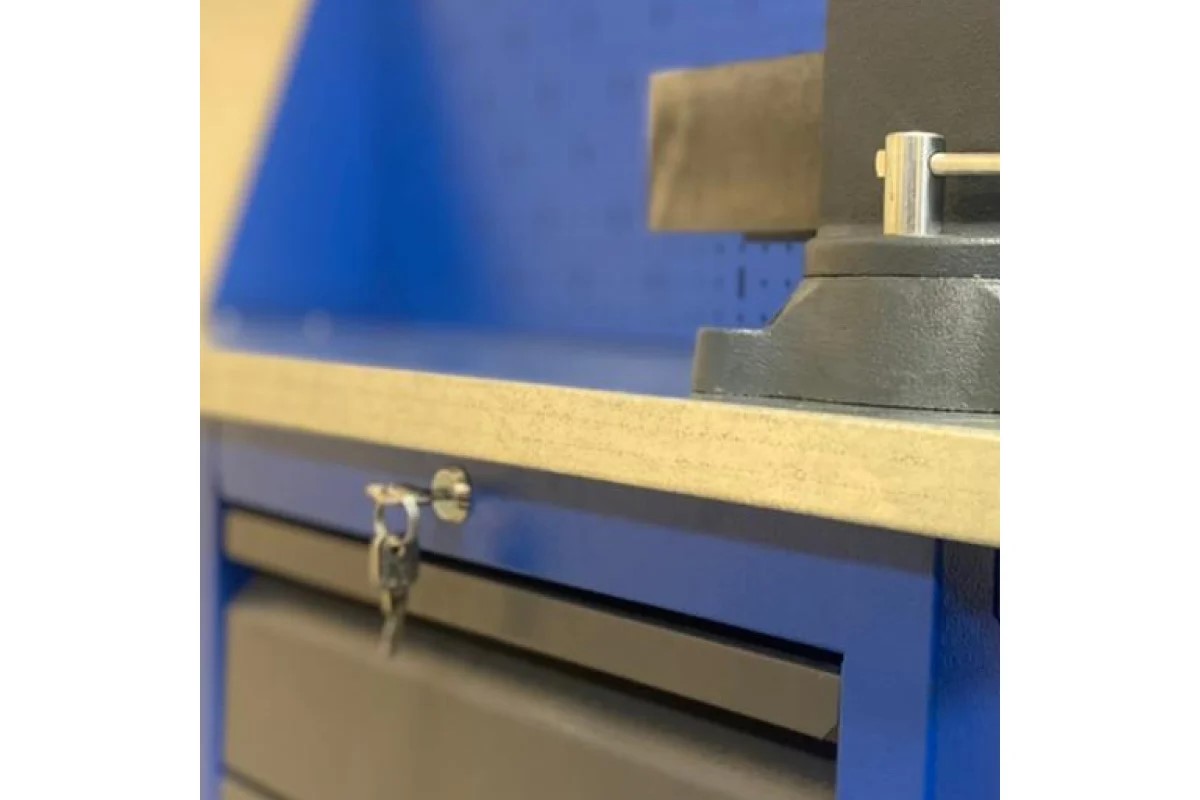 Верстак шиноремонтника с экраном, 855х1200х700 мм, г/п 300 кг