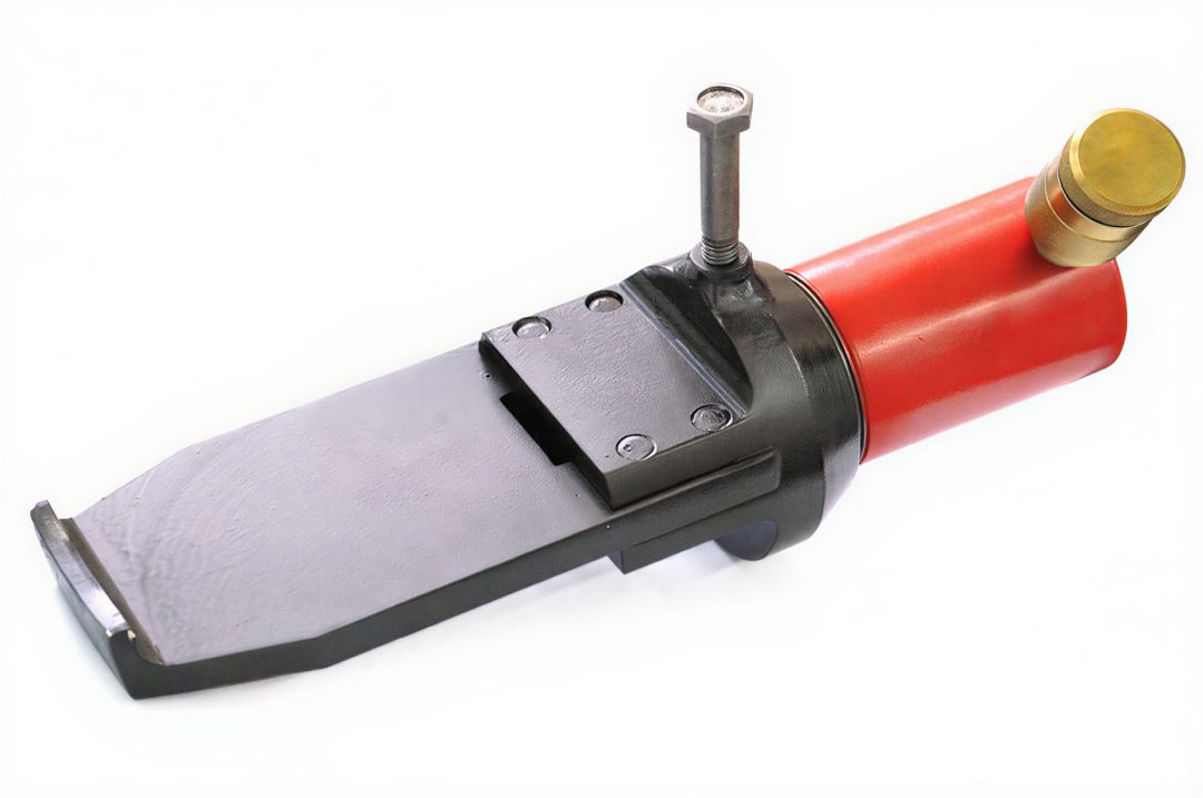 Автономное приспособление  демонтажа фиксирующих клиньев КГШ БелАЗ 7513