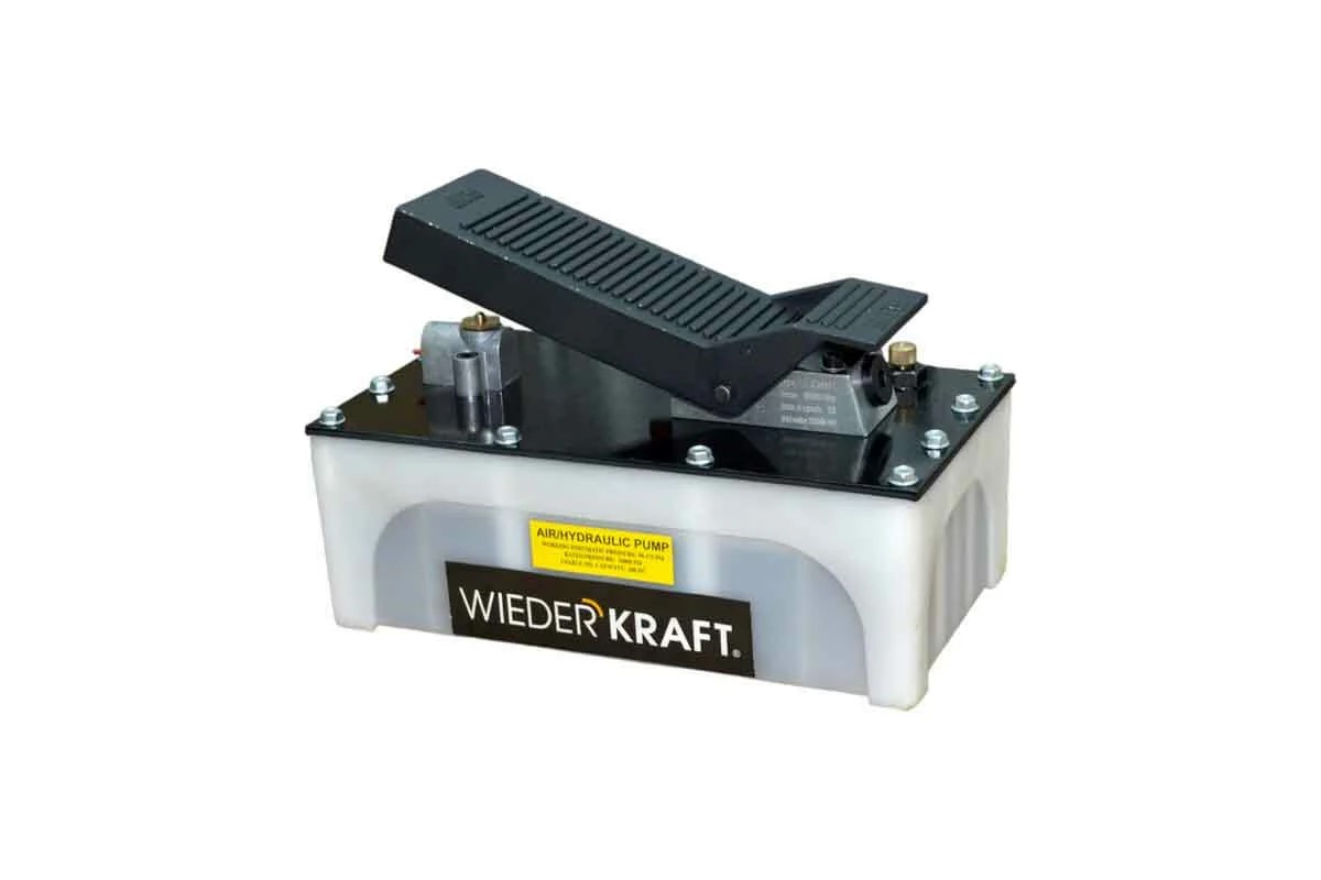 Пневмогидронасос с педалью; 1,7 л.; 700 бар;