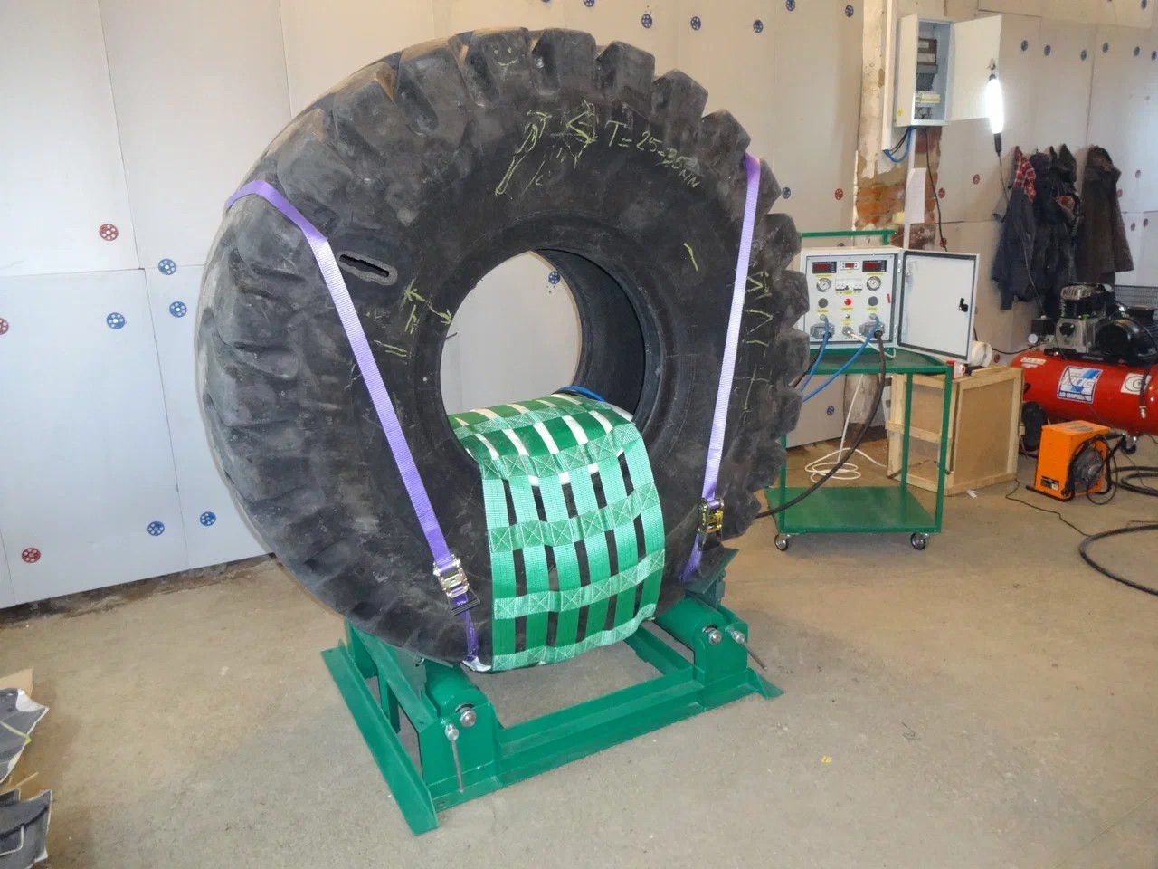 Участок ремонта КГШ 25"-33". Комплектация БАЗОВАЯ. Производительность 20-25 шин/мес. Горячая вулканизация