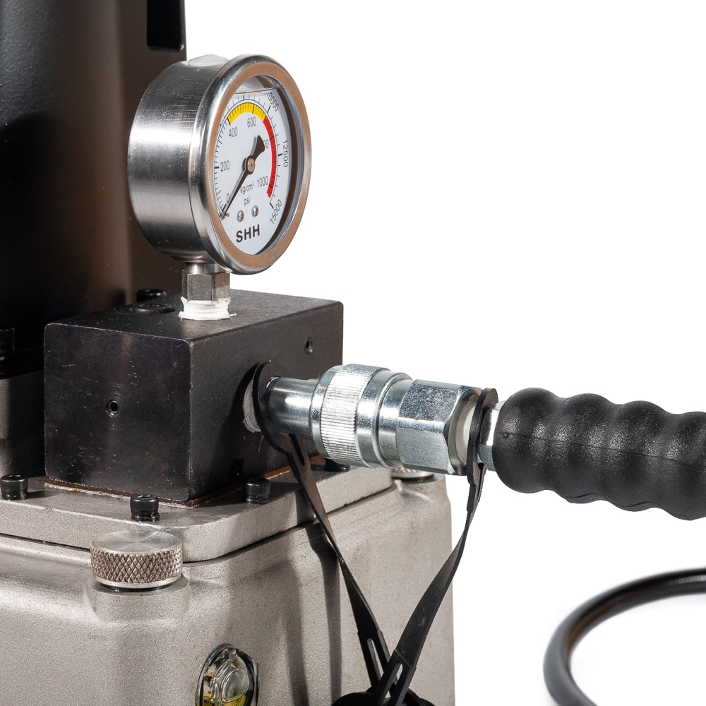 Электрогидравлическая переносная станция; 2,0л.; 2,8/0,65 л/мин.; 700 бар; 220В