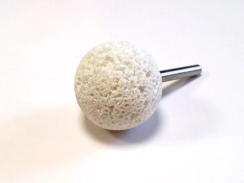 0083 Абразивный шарик (ракушечник), D 38 мм, хвостовик 6 мм