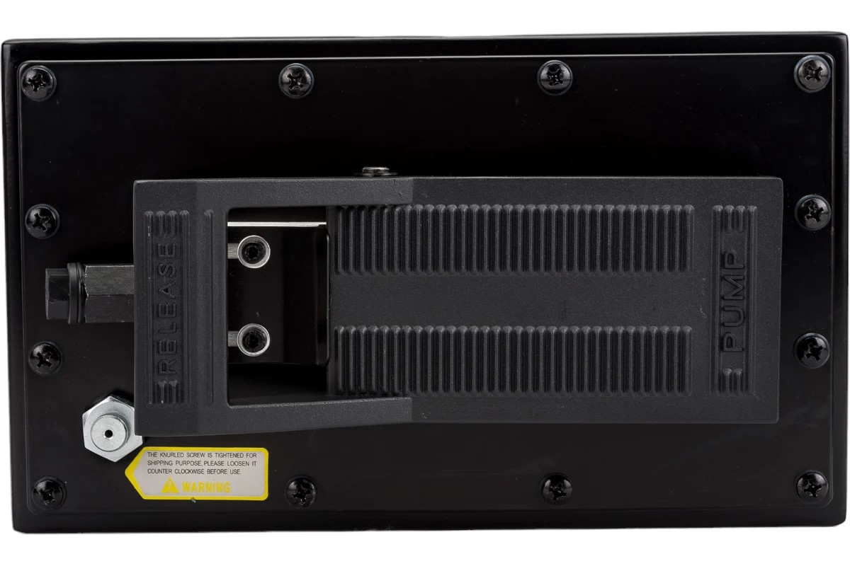 Пневмогидронасос с педалью; 3,3 л.; 700 бар