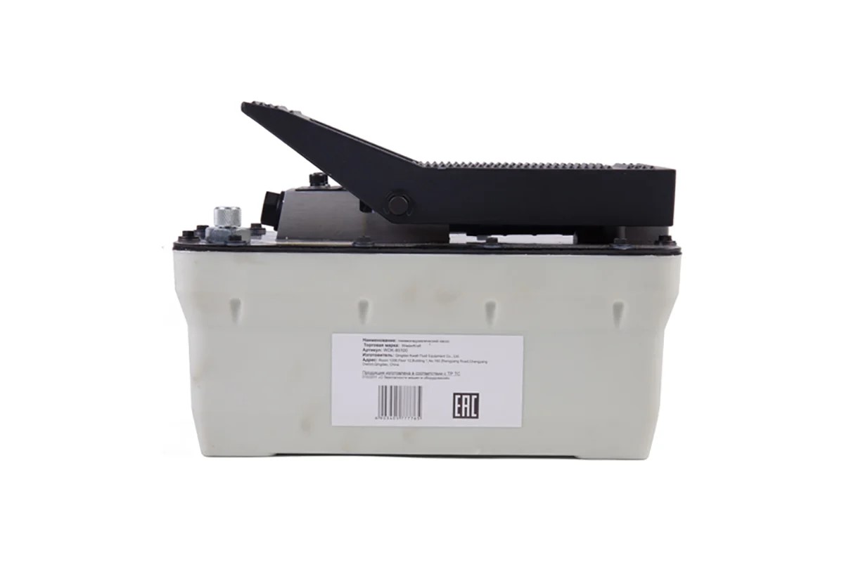 Пневмогидронасос с педалью; 1,7 л.; 700 бар;