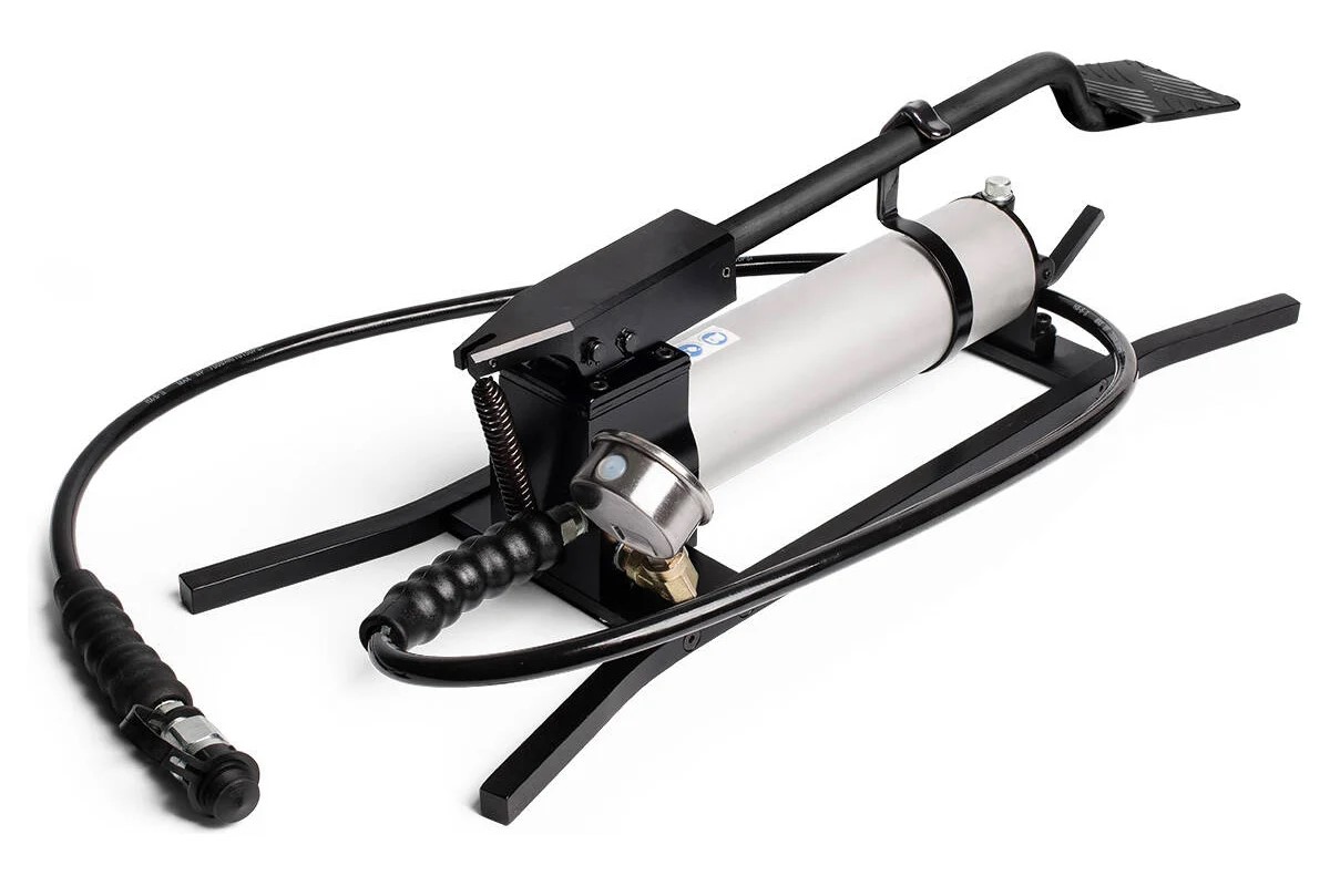 Ножной гидравлический насос, 1,2л.; 700 бар (помпа, РВД 3м; манометр, кейс)