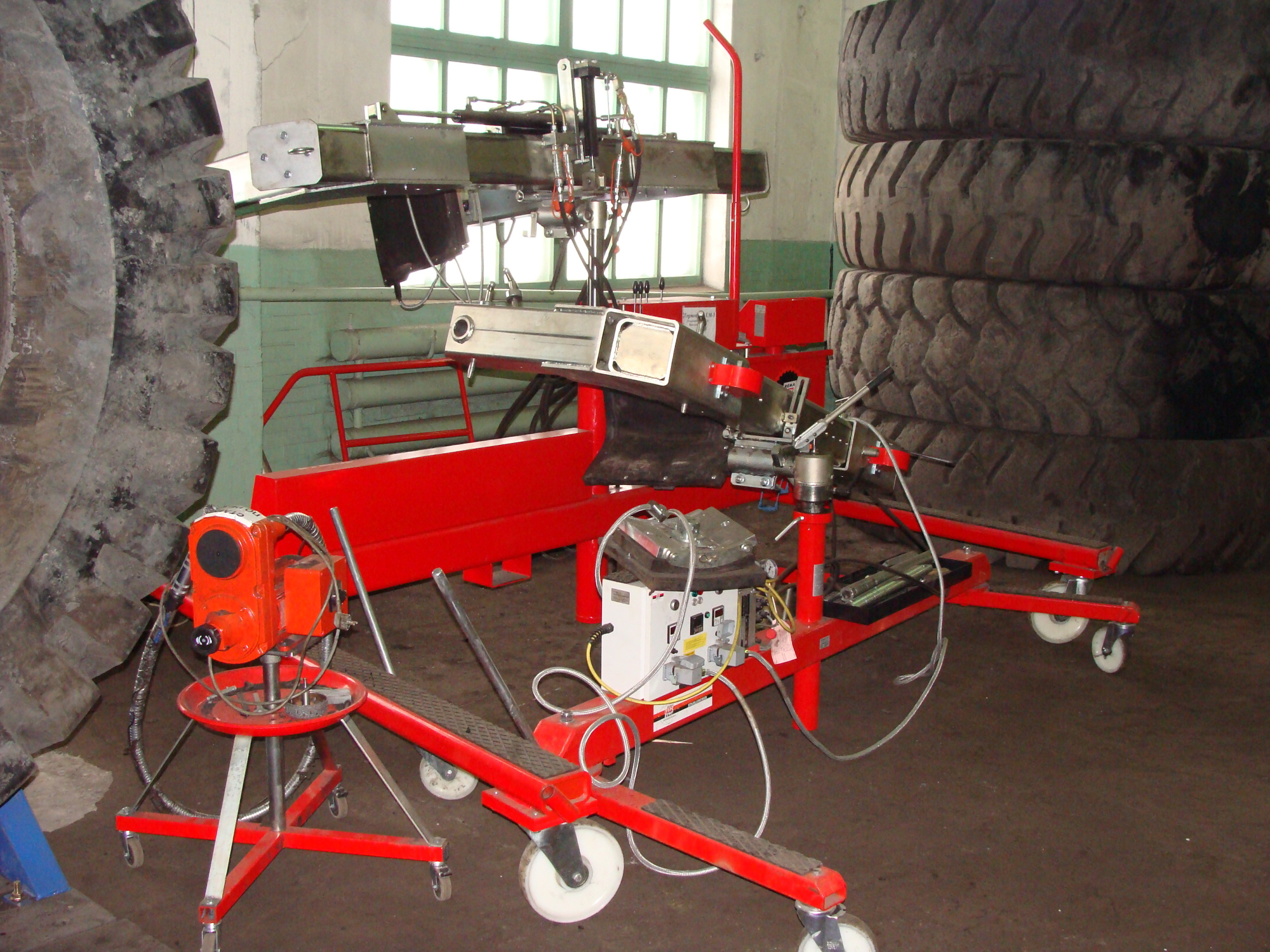 Вулканизатор Thermopress EM 2. Ремонт КГШ до 51". Холодная вулканизация