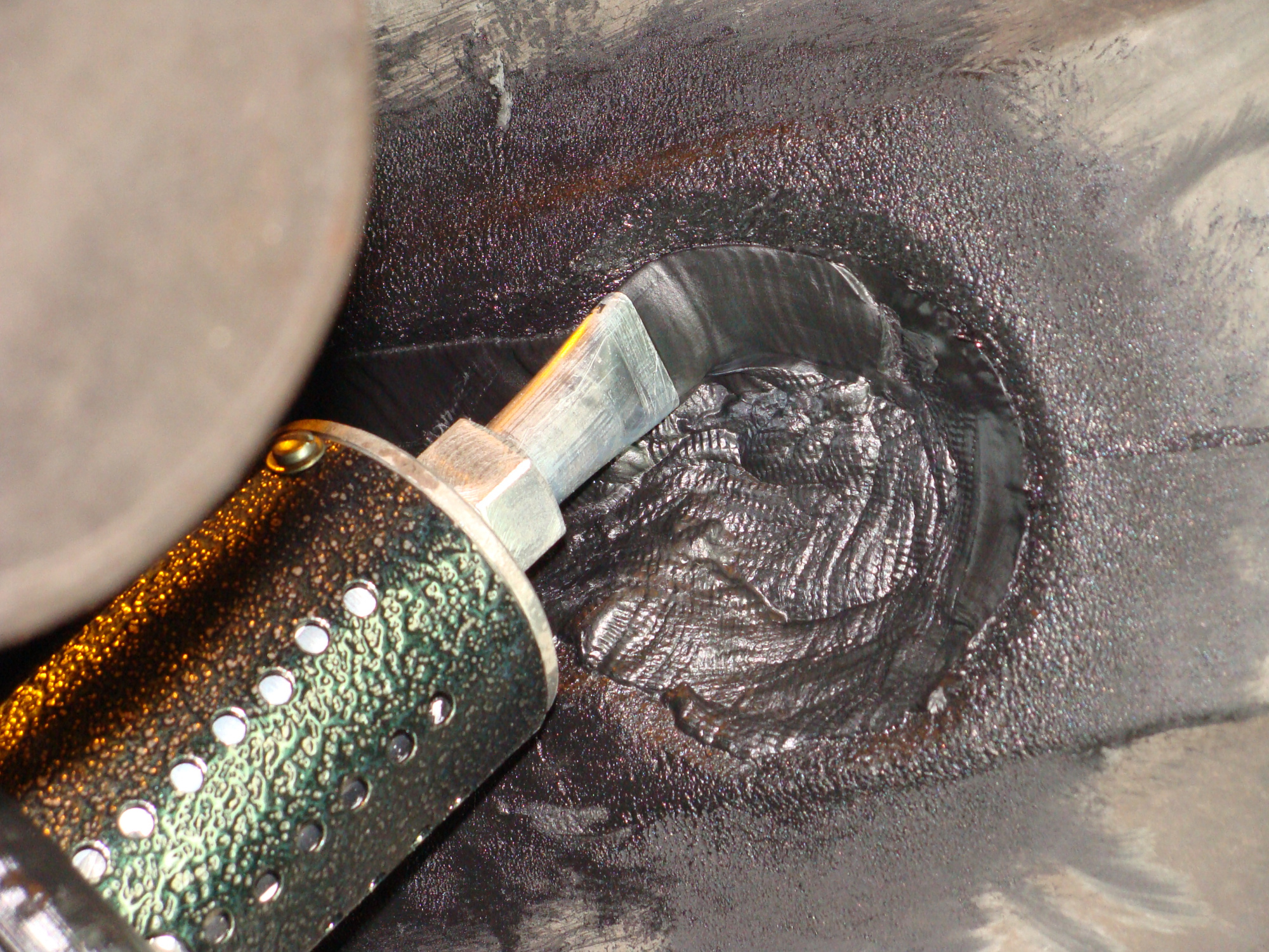 Экструдер ручной электрический с регулировкой температуры; производительность 18 кг/час; 220В; 1,3 кВт; 80-120 гр.С; 5,6 кг